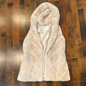 BCBGeneration Faux Fur Vest Light Cream Color - size XS